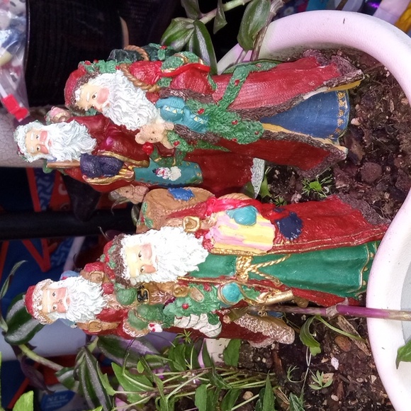 Ks Collections - set of 4 Santas - Picture 1 of 6